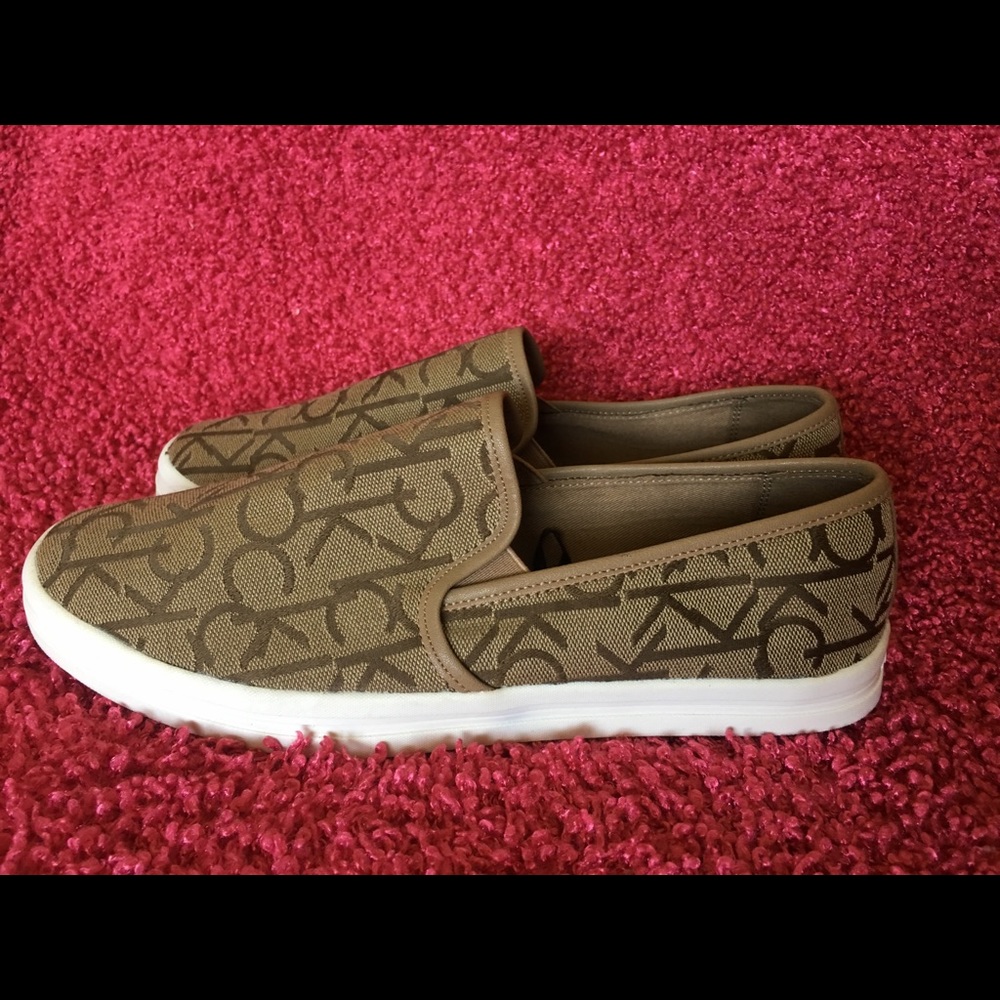 Calvin Klein Womens sneakers size 10
